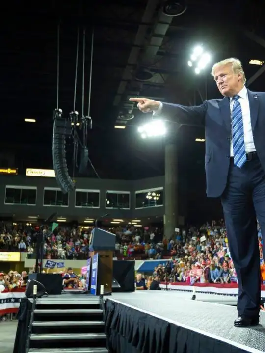 Sursa: Donald J Trump, Facebook