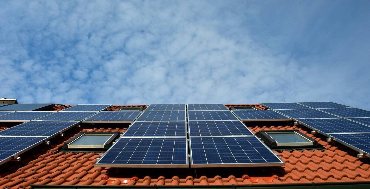 Comuna Buteni vrea să creeze prima comunitate rurală de energie verde din România
