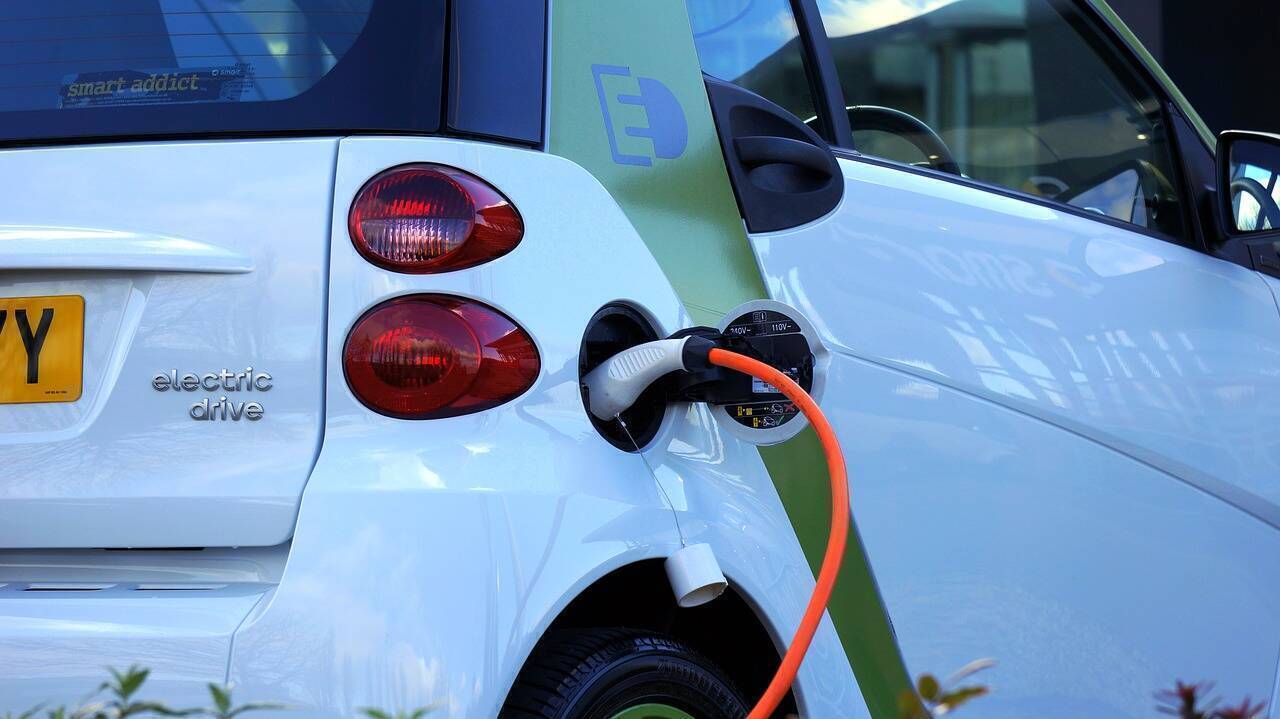 Cristina Prună, USR: România trebuie să intre în „Alianța Bateriilor” și să promoveze o industrie modernă, bazată pe electromobilitate