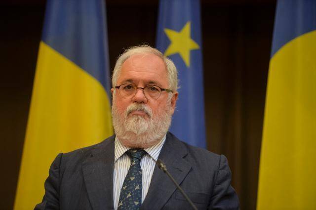 Comisarul european pentru Energie, la București: Cerem statelor membre să elimine prețurile reglementate