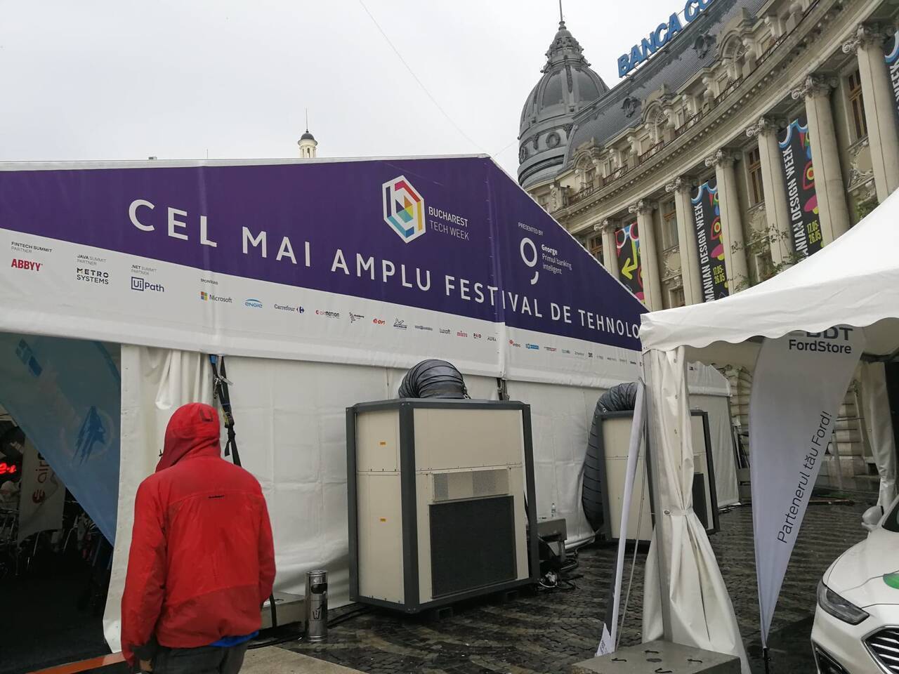 GALERIE FOTO. Ce oferă Tech Expo București: de la oglinzi smart, la ride sharing cu scutere și trotinete electrice