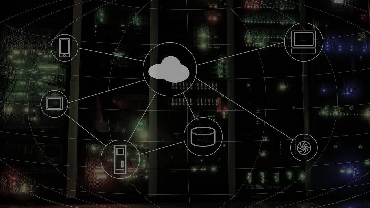 Verde și digital: studiu al CE pentru limitarea creșterii consumului de energie al serviciilor de tip cloud și al centrelor de date