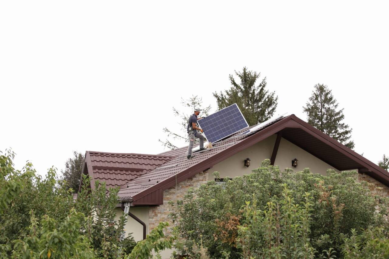 CEZ Vânzare a început să instaleze sisteme fotovoltaice prin programul AFM