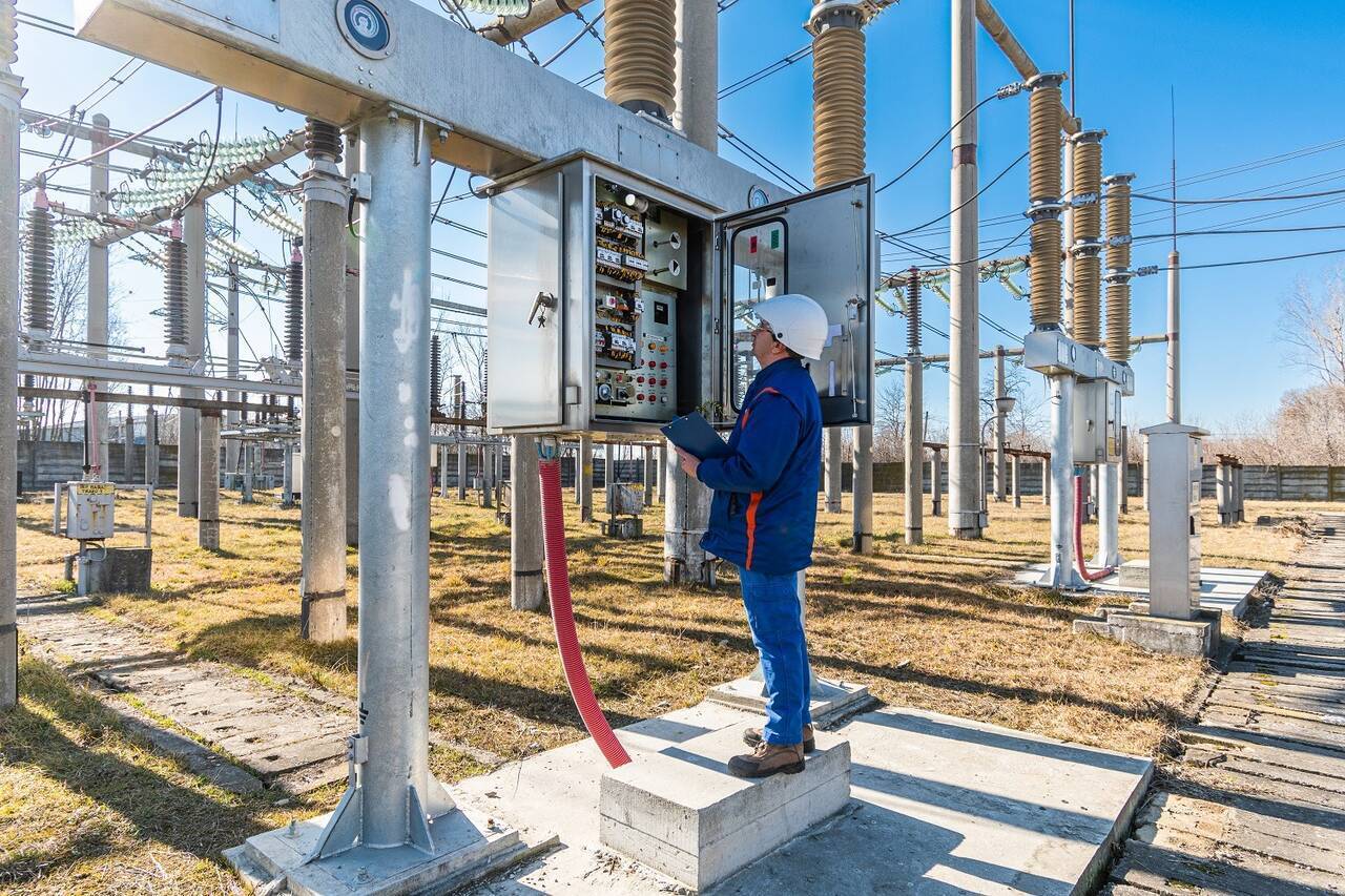 Rețele Electrice scoate la licitație lucrări de circa 42 de milioane de lei 
