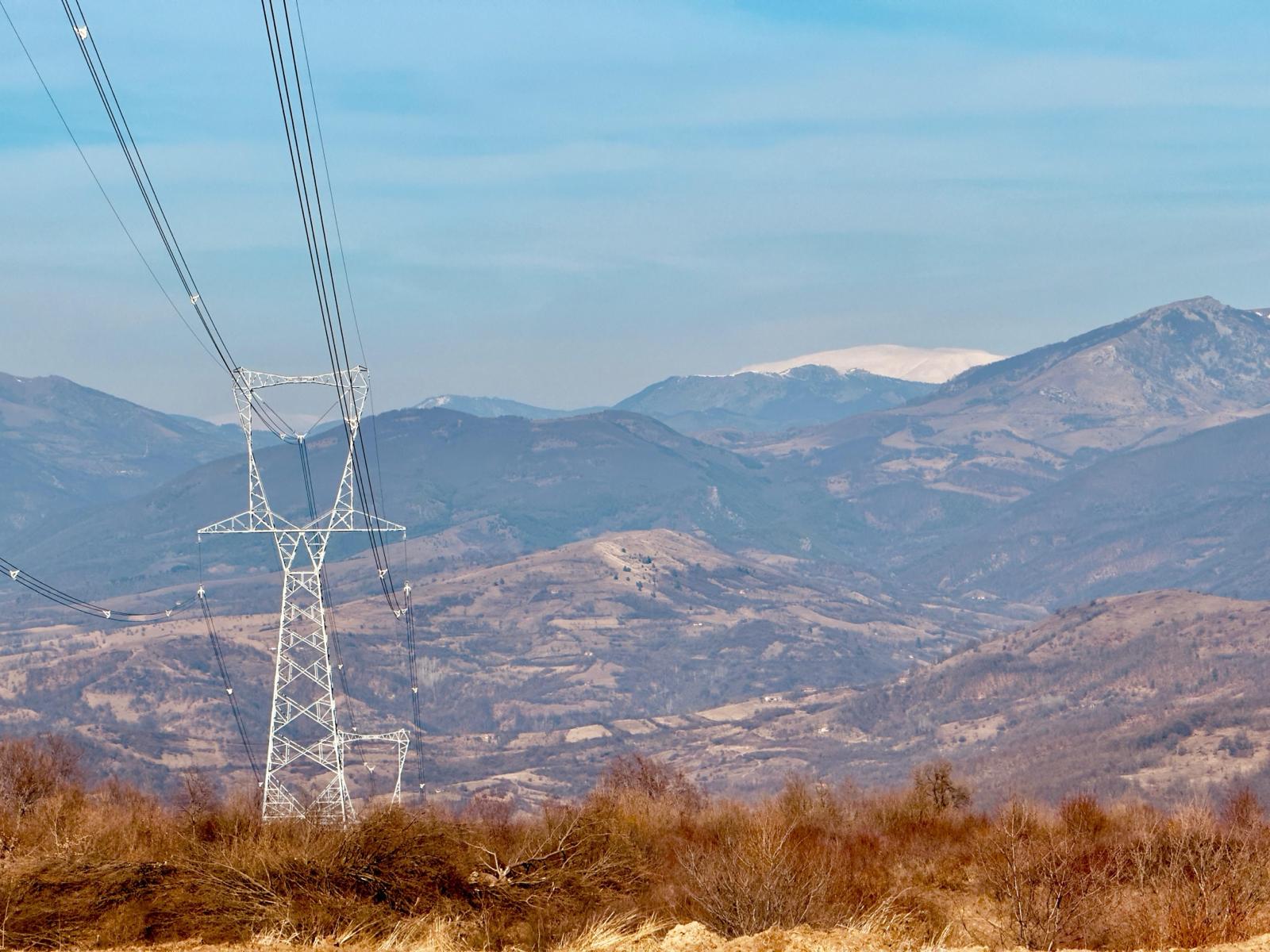 Transelectrica: Cel mai complex proiect din ultimii 30 de ani de linie aeriană de 400 kV a fost finalizat