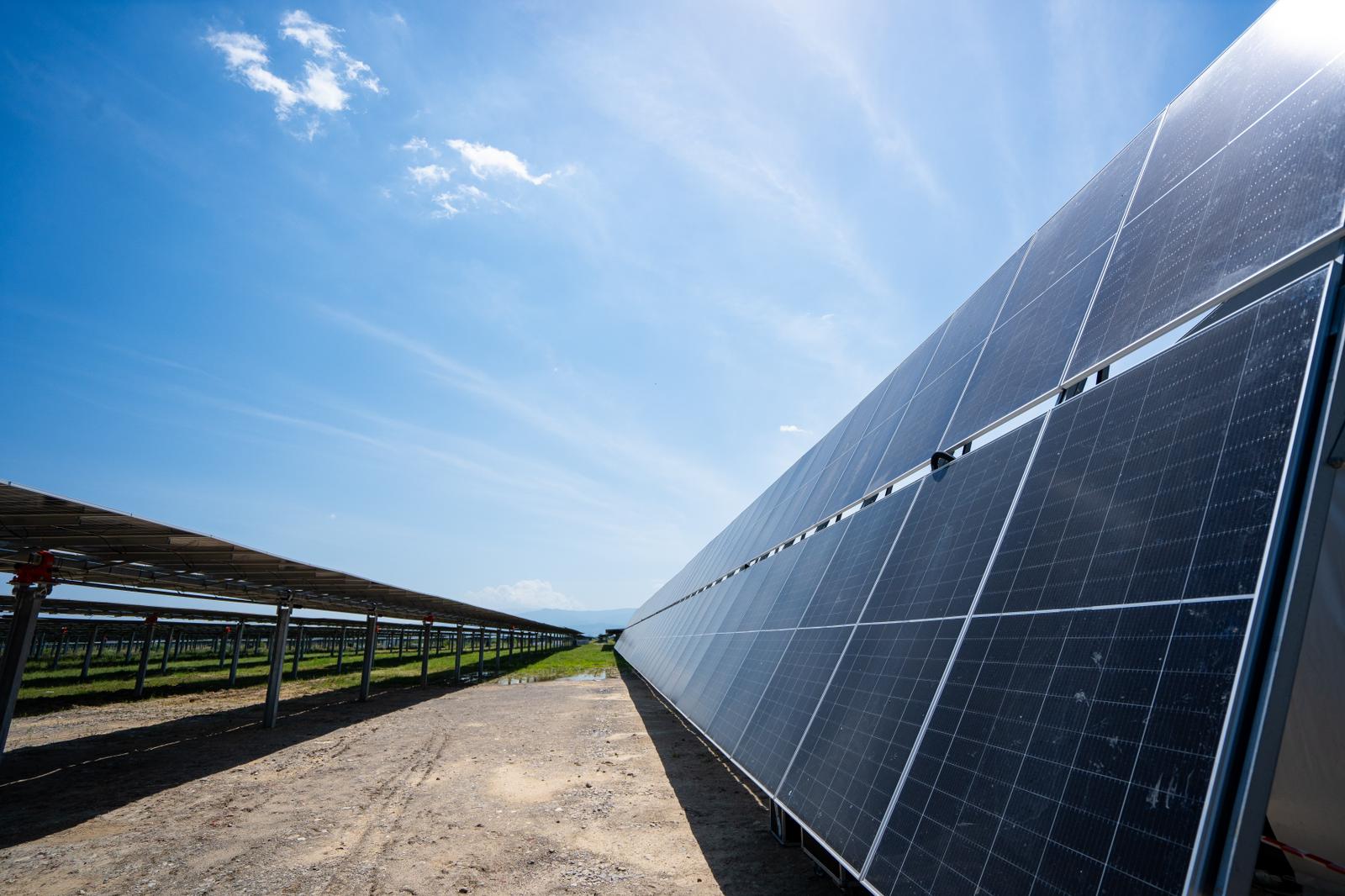 Solar Open Day, organizată de RPIA la cel mai mare parc fotovoltaic din România echipat cu trackere