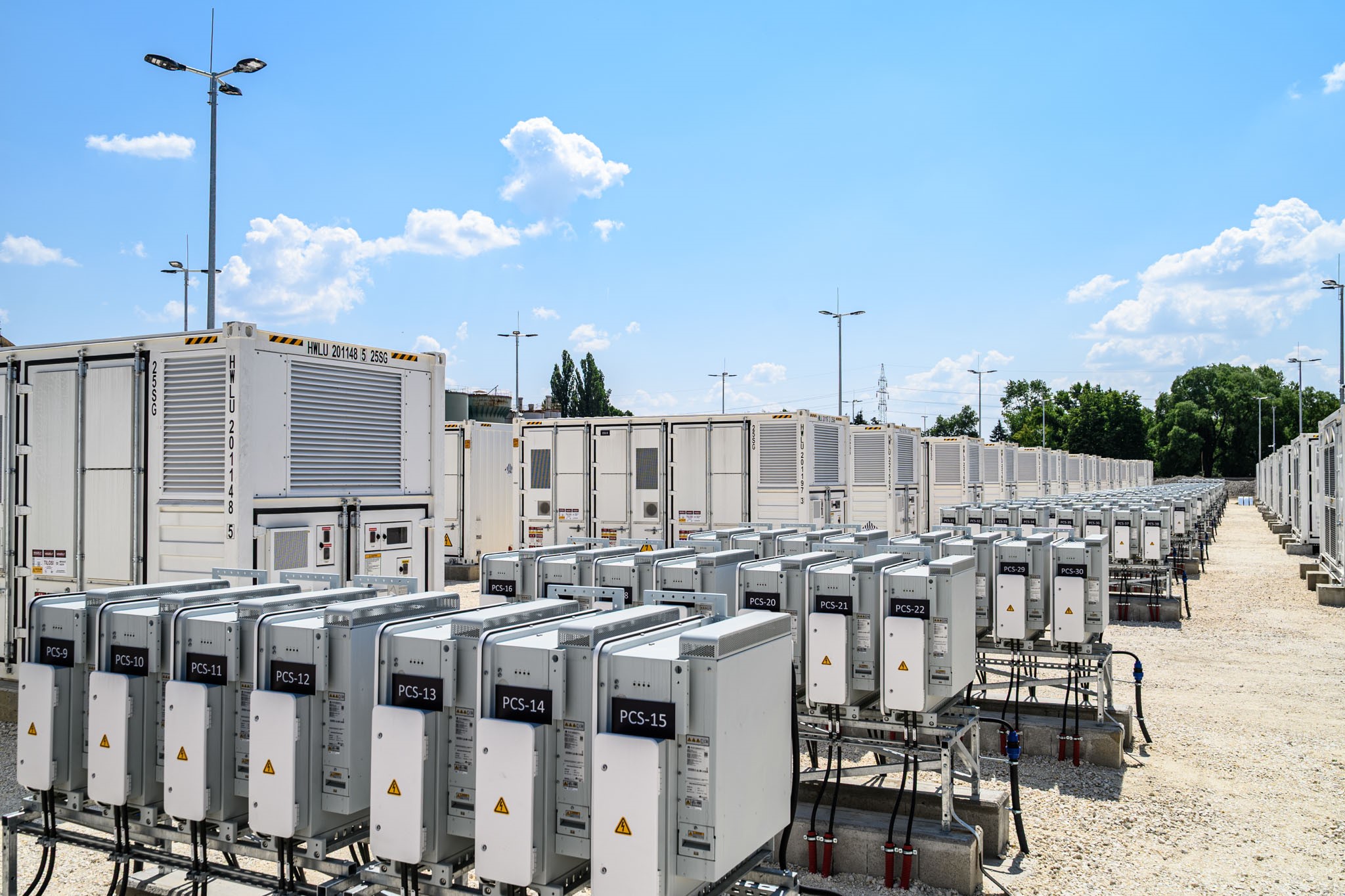 ANRE elimină dublarea tarifelor pentru energia electrică stocată și reintrodusă în rețea