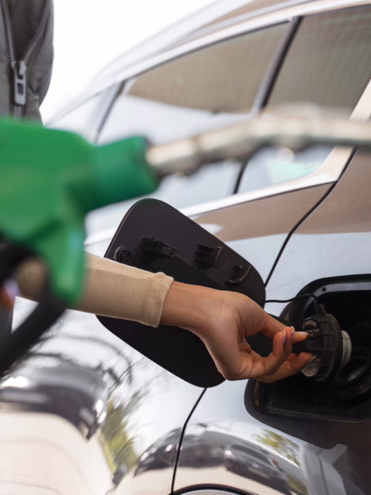 benzinarie, carburanti - sursa foto: Freepik.com